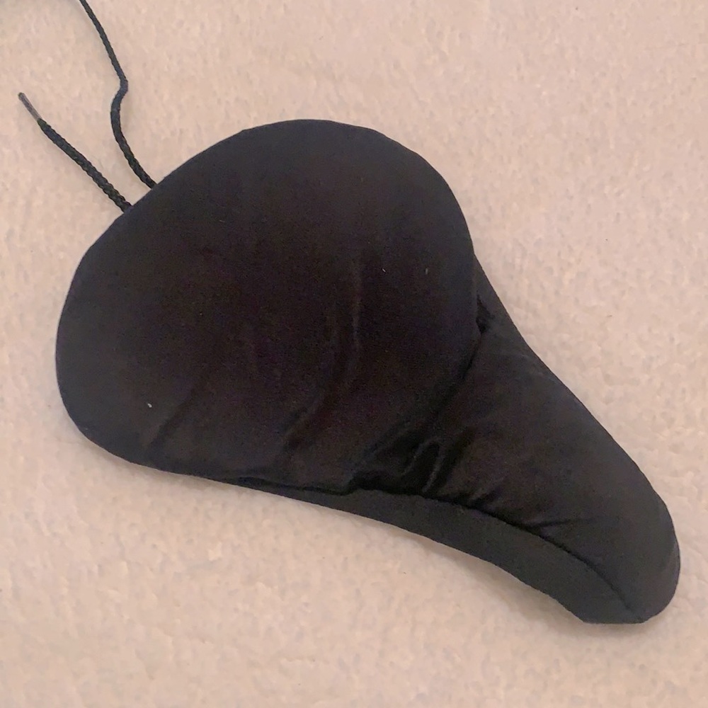 Bicycle seat cover.  Gel approx 1” thick. Super comfy. Easy install & secure